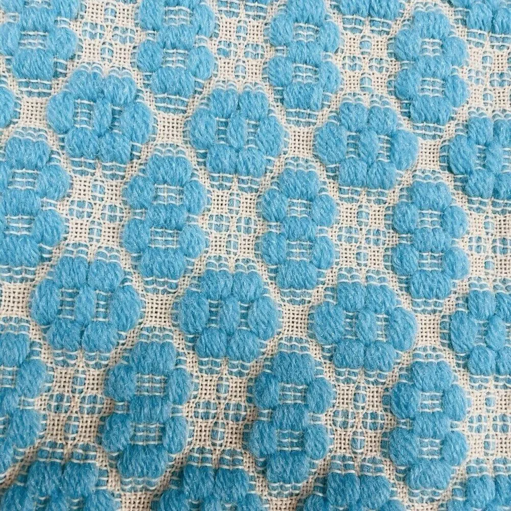 RARE Vintage 1960s Light Blue Fringe Double Daisy Throw Blanket 50x33 BEAUTIFUL